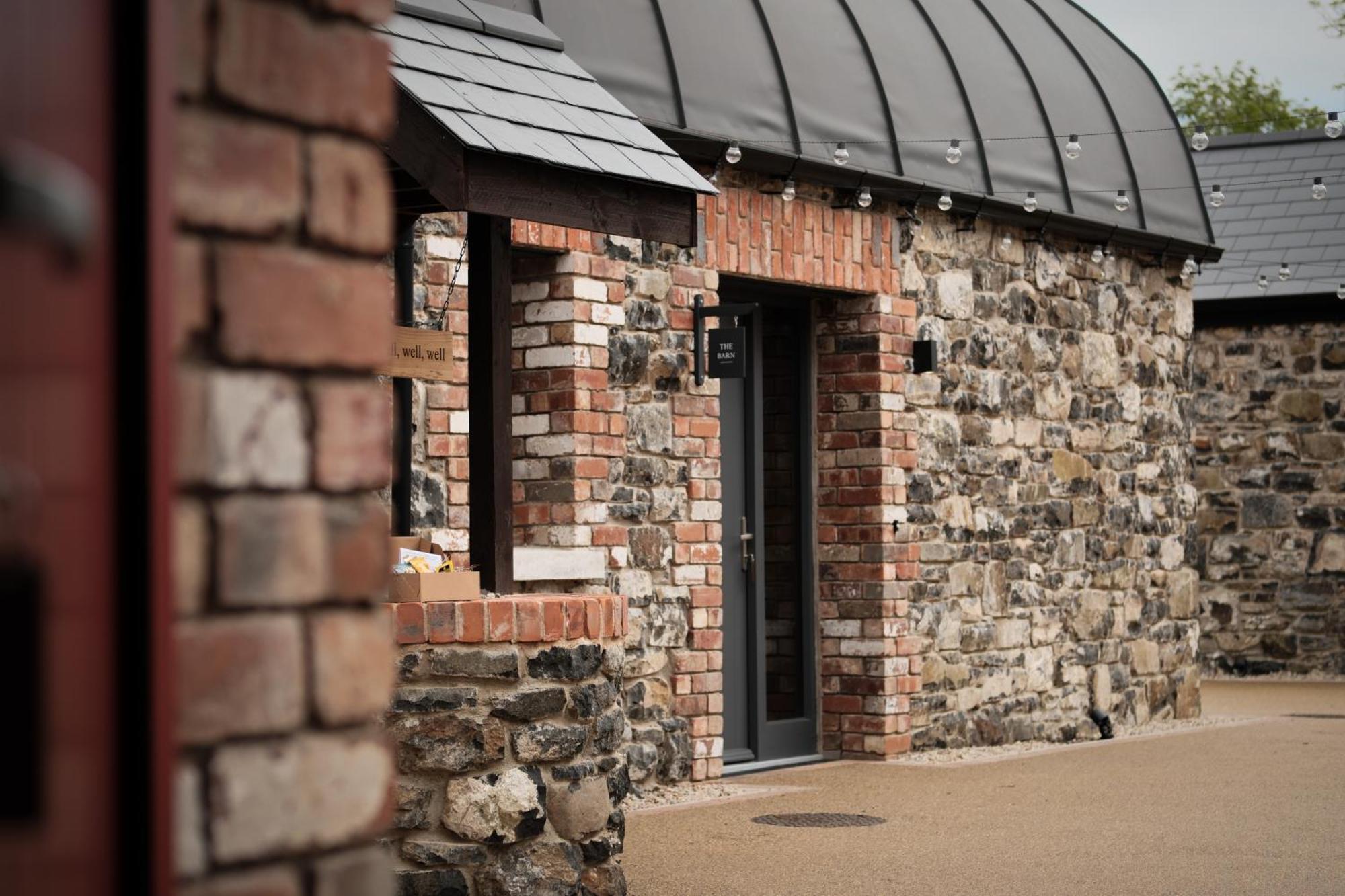 The Barn At Corrstown Village Portrush Extérieur photo